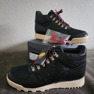 New Balance Rainier (Macadamia Nut) size 10.5